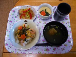 桃の節句　ちらし寿司